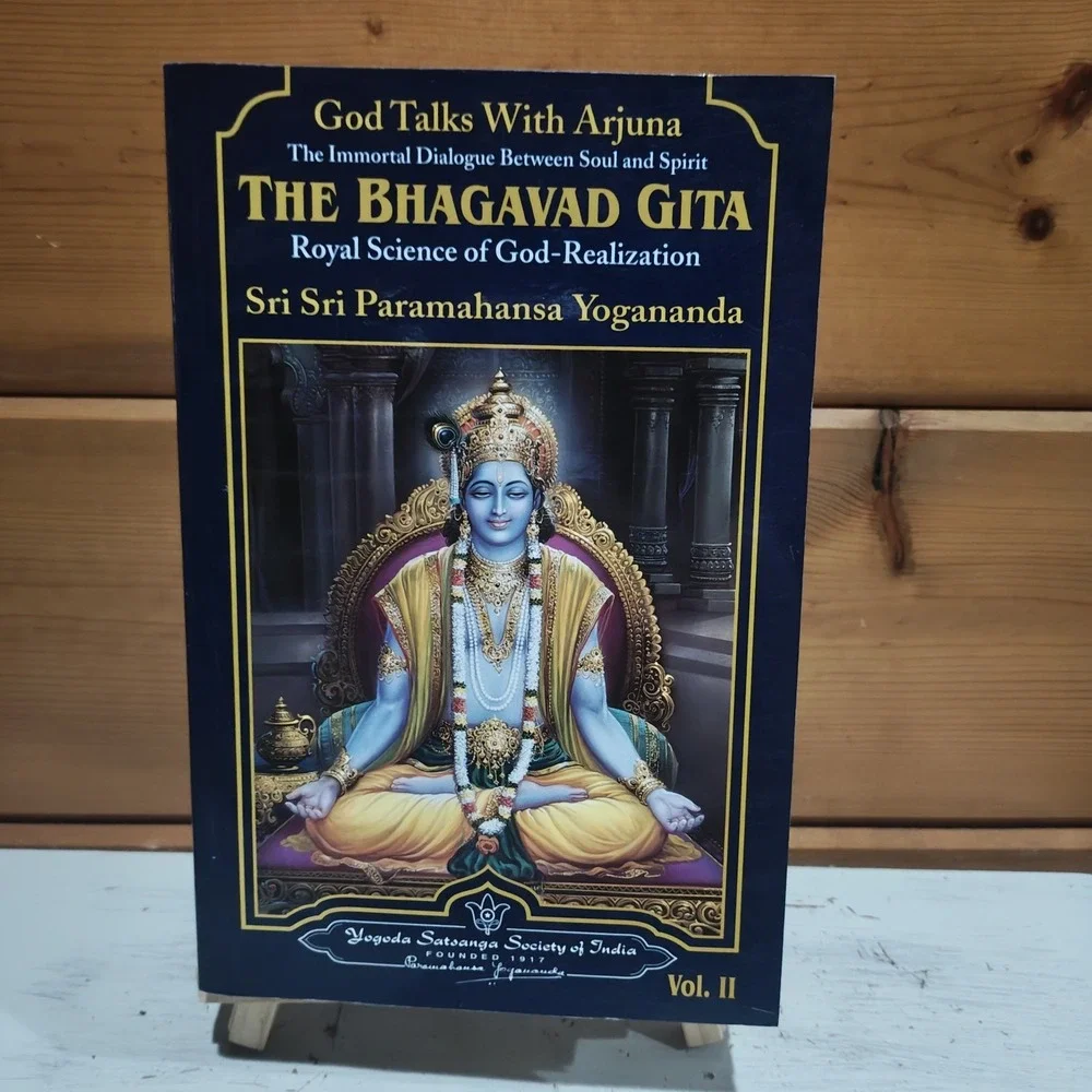 The Bhagavad Gita: God Talks With Arjuna Vol 2 only 9788189535018